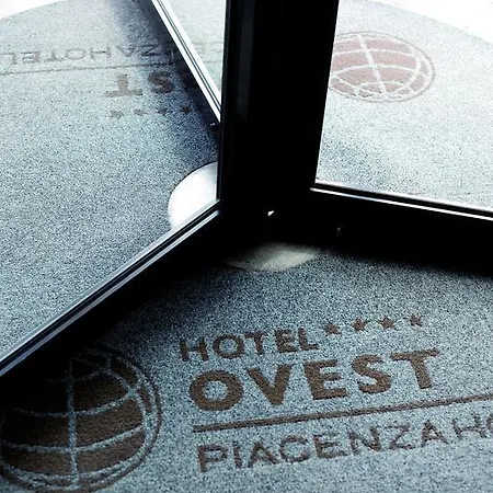 Отель Ovest 4*
