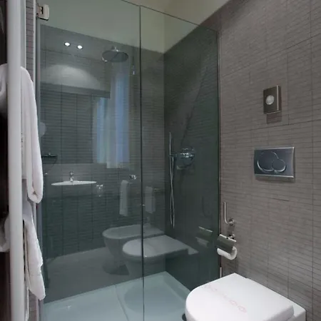Hotel Ovest