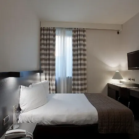 Ovest 4* Piacenza