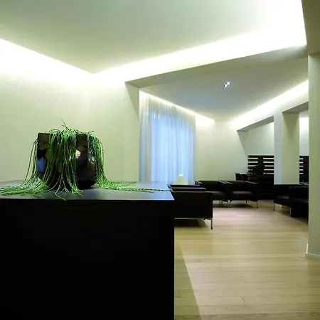 Hotel Ovest 4*
