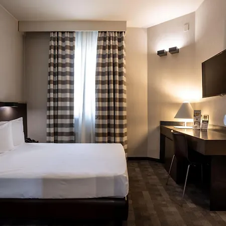 Ovest Hotel