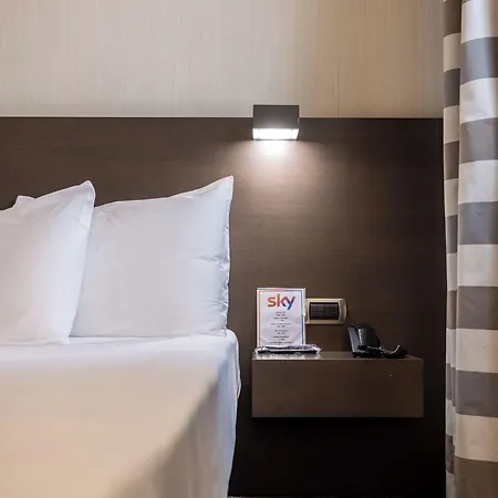 Ovest Hotel