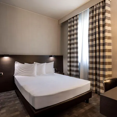 Hotel Ovest 4*
