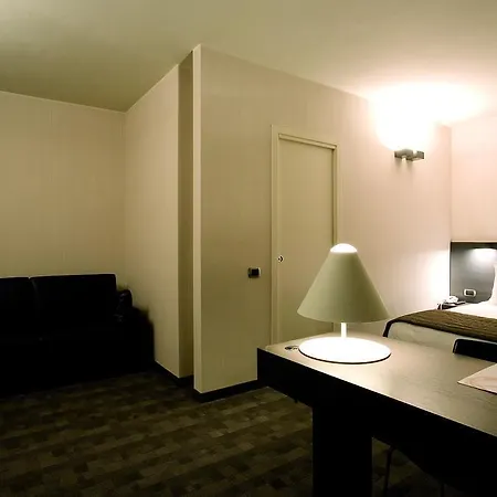 Ovest Hotel 4*