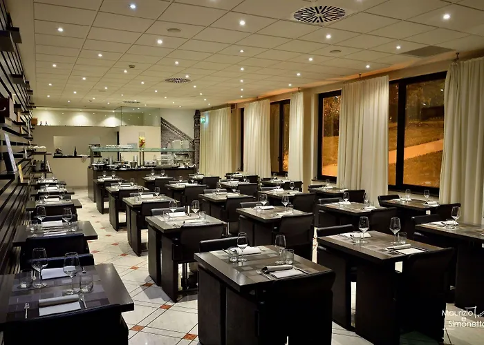 Ovest Hotell Piacenza