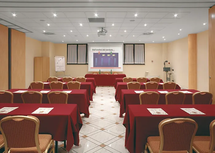 Ovest Hotell Piacenza