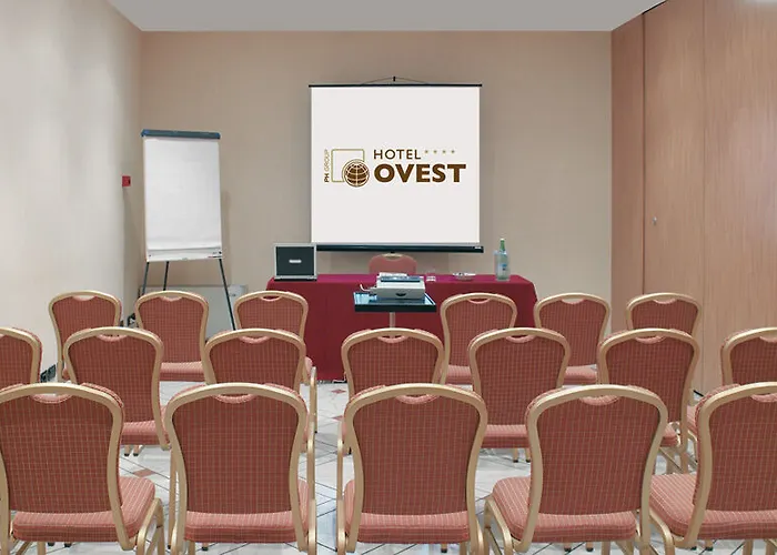 Ovest Hotell